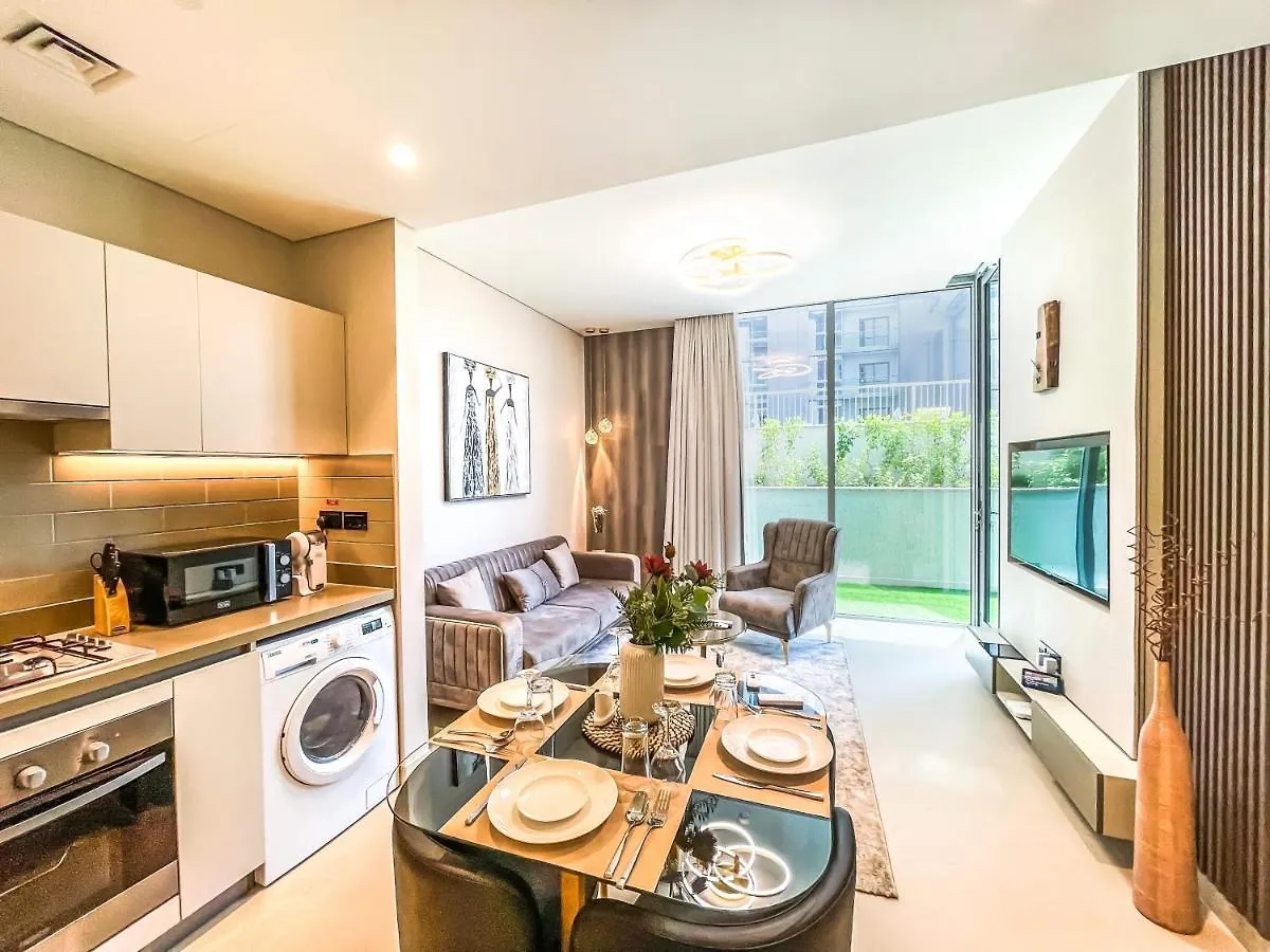 Stay By Latinem Luxury 1Br Holiday Home Cv A107 Near Burj Khalifa Dubai